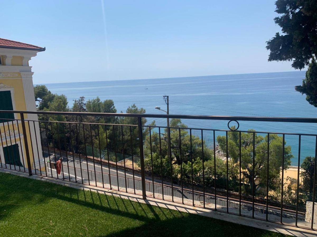 La Terrazza Nel Blu Apartment Империа Екстериор снимка